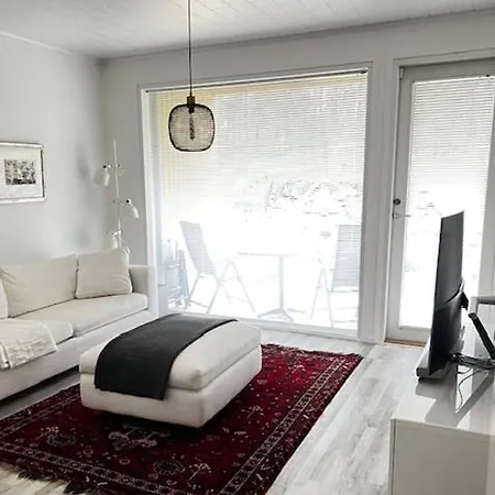 Apartmán Upea Paritalohuoneisto Laehellae Merenrantaa Espoo
