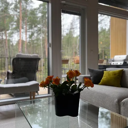 Apartmán Upea Paritalohuoneisto Laehellae Merenrantaa